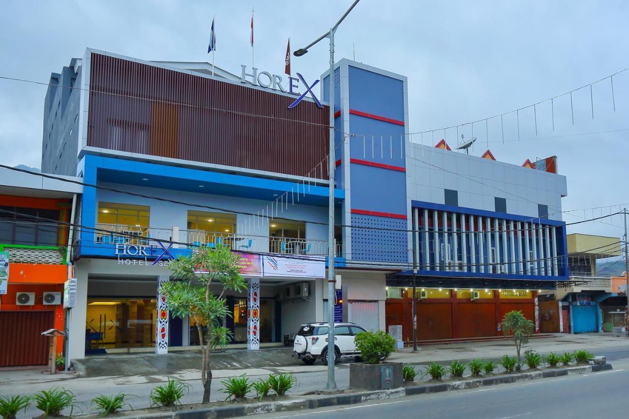 Horison Express Sentani Hotel Jayapura Eksteriør billede