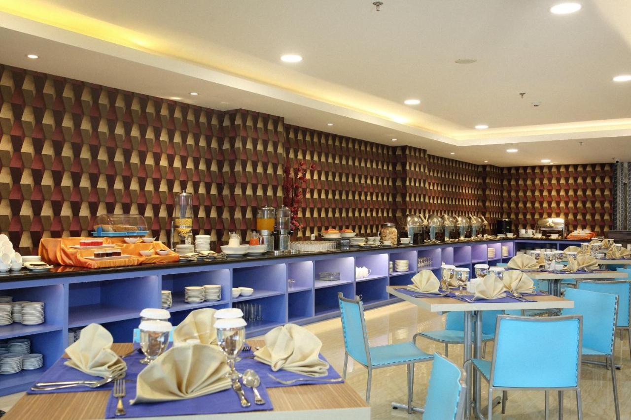 Horison Express Sentani Hotel Jayapura Eksteriør billede