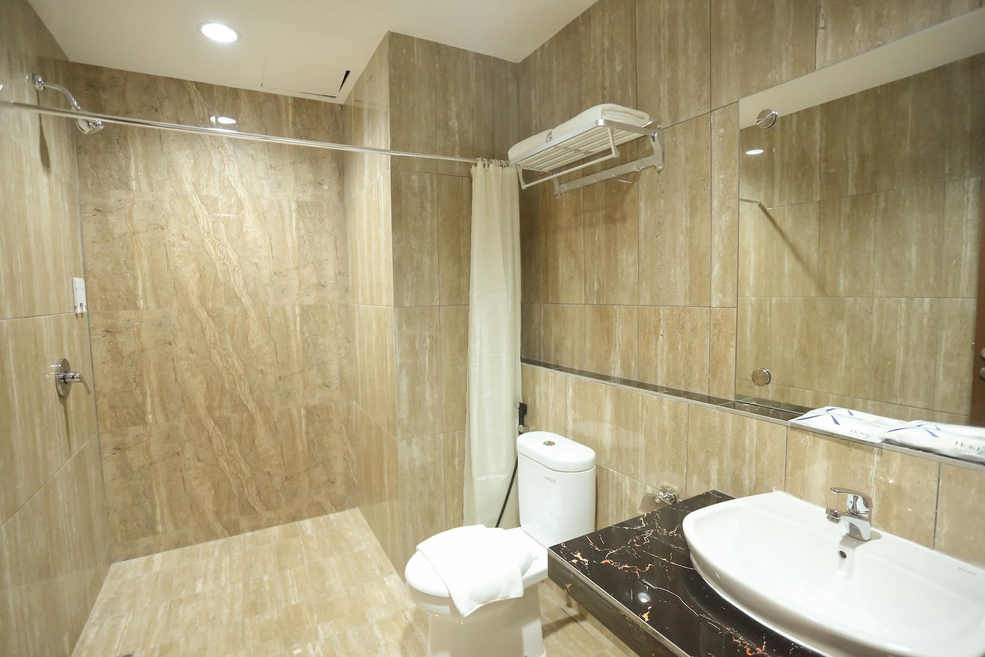 Horison Express Sentani Hotel Jayapura Eksteriør billede